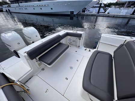 Boston Whaler 330 Outrage image