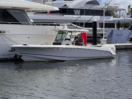 Boston Whaler 330 Outrage image