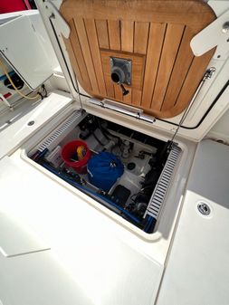 Boston Whaler 330 Outrage image