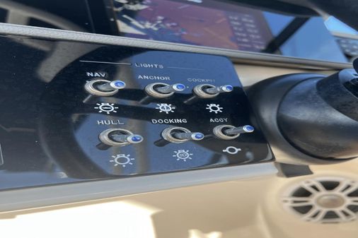 Sea Ray SDX 290 Outboard image