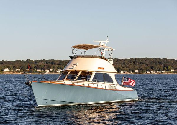 Hinckley Talaria 43 Flybridge image