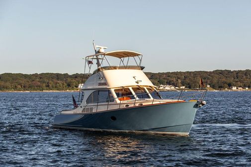 Hinckley Talaria 43 Flybridge image