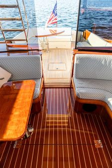 Hinckley Talaria 43 Flybridge image