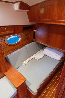 Hinckley Talaria 43 Flybridge image