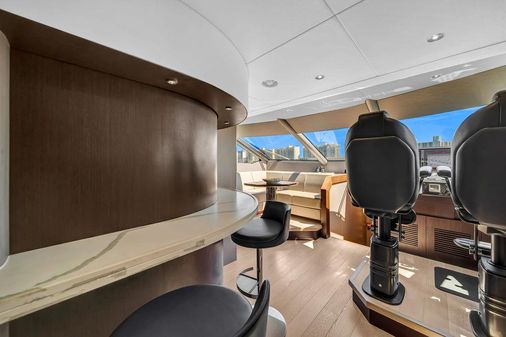 Sunseeker 86 Yacht image