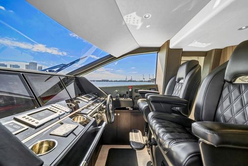 Sunseeker 86 Yacht image