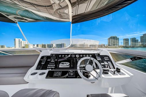 Sunseeker 86 Yacht image