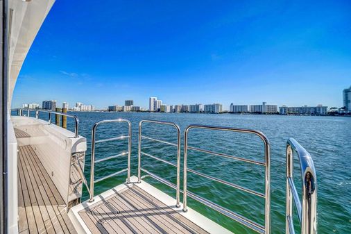 Sunseeker 86 Yacht image