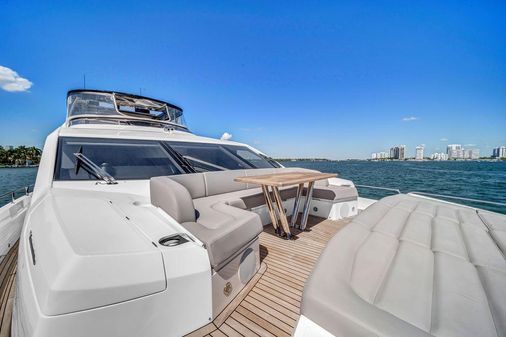 Sunseeker 86 Yacht image