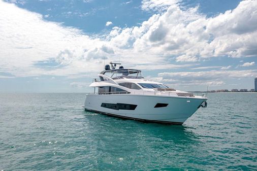 Sunseeker 86 Yacht image