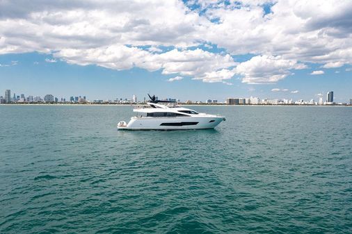 Sunseeker 86 Yacht image