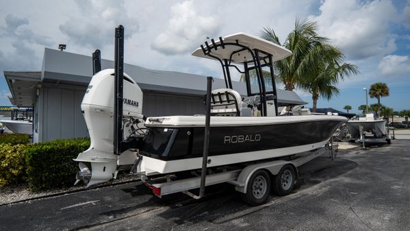 Robalo 246-CAYMAN image