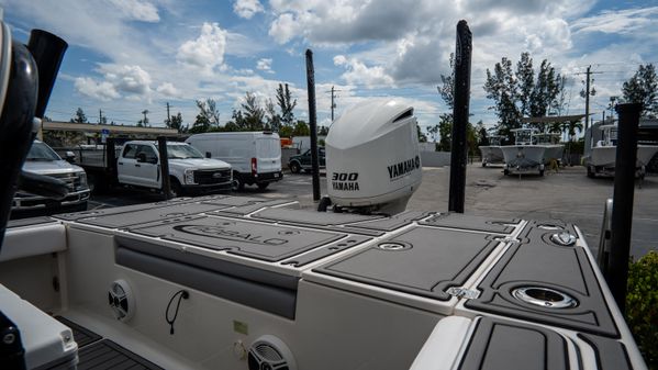 Robalo 246-CAYMAN image