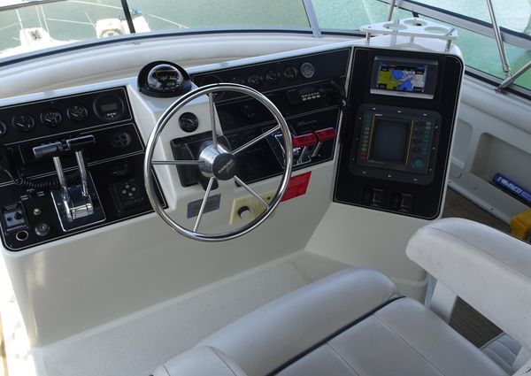 Carver 440 Aft Cabin Motor Yacht image