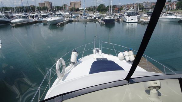 Carver 440 Aft Cabin Motor Yacht image