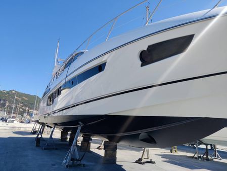 Sunseeker Sport Yacht 68 image