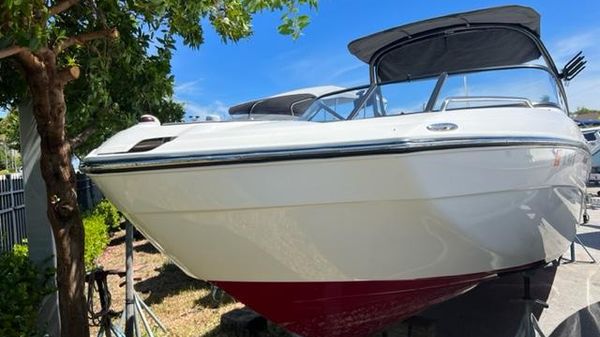 Yamaha Boats 240