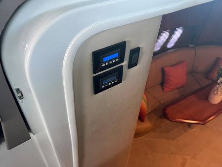 Cruisers Yachts 420 Coupe image