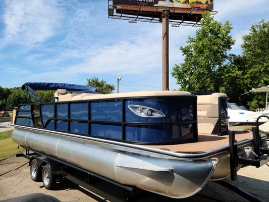 Bentley Pontoons 253 ELITE SWINGBACK - main image