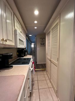 Stardust Cruisers 16x86 3 bed 2 bath Houseboat image