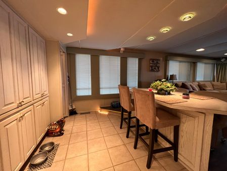 Stardust Cruisers 16x86 3 bed 2 bath Houseboat image