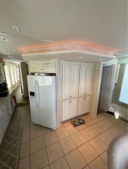 Stardust Cruisers 16x86 3 bed 2 bath Houseboat image