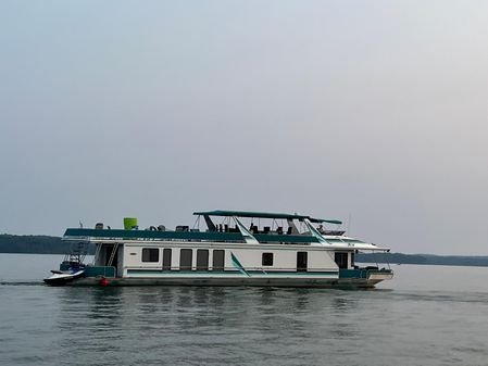 Stardust Cruisers 16x86 3 bed 2 bath Houseboat image