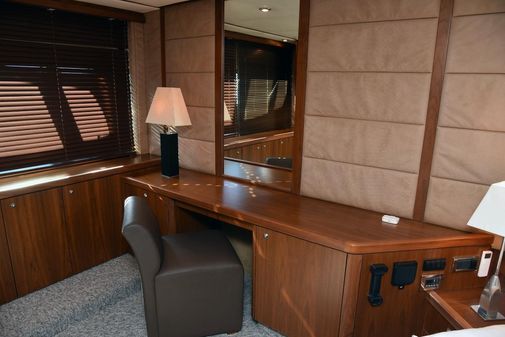 Sunseeker Manhattan 70 image