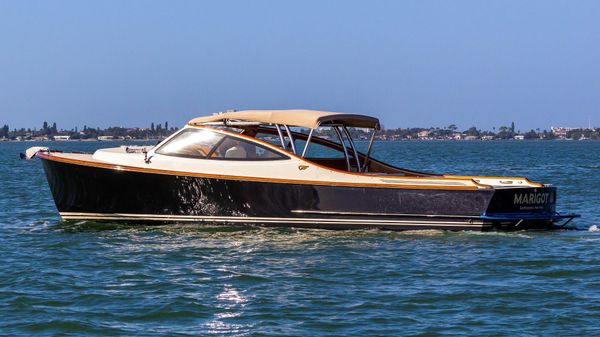 Hinckley T38R Convertible
