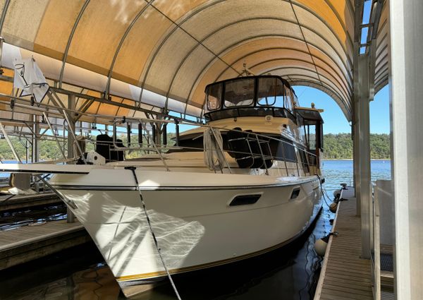 Carver 42 Aft Cabin Motoryacht image