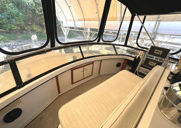 Carver 42 Aft Cabin Motoryacht image