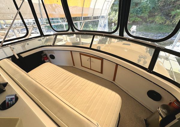 Carver 42 Aft Cabin Motoryacht image