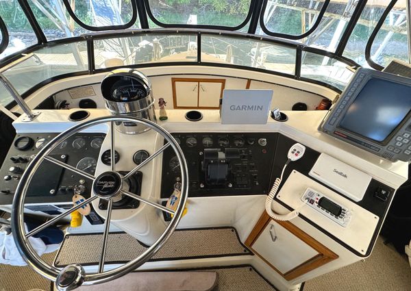 Carver 42 Aft Cabin Motoryacht image