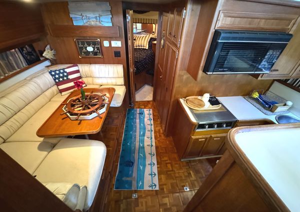 Carver 42 Aft Cabin Motoryacht image