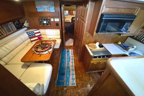 Carver 42 Aft Cabin Motoryacht image