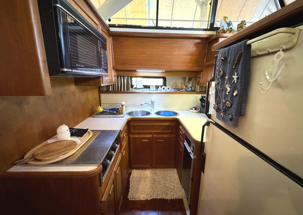 Carver 42 Aft Cabin Motoryacht image