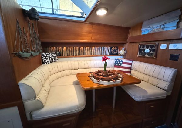 Carver 42 Aft Cabin Motoryacht image