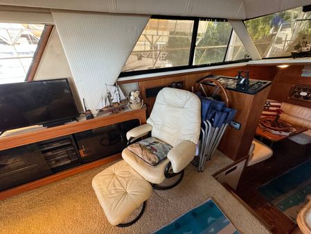 Carver 42 Aft Cabin Motoryacht image