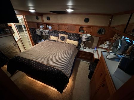 Carver 42 Aft Cabin Motoryacht image