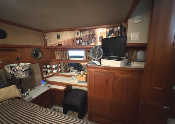 Carver 42 Aft Cabin Motoryacht image