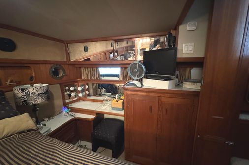 Carver 42 Aft Cabin Motoryacht image