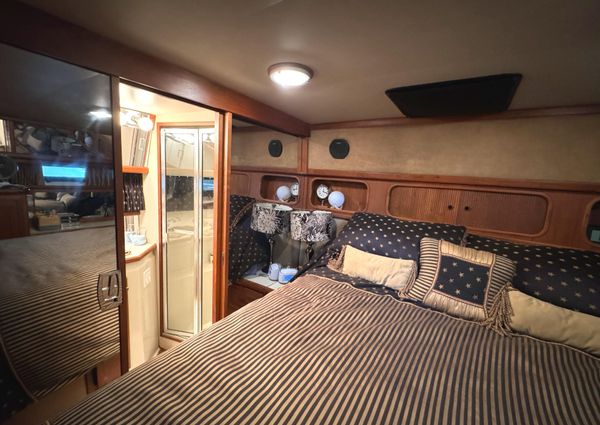 Carver 42 Aft Cabin Motoryacht image