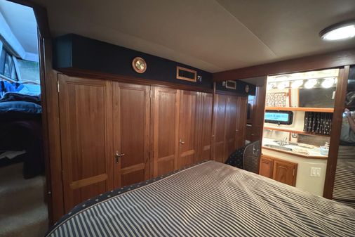 Carver 42 Aft Cabin Motoryacht image