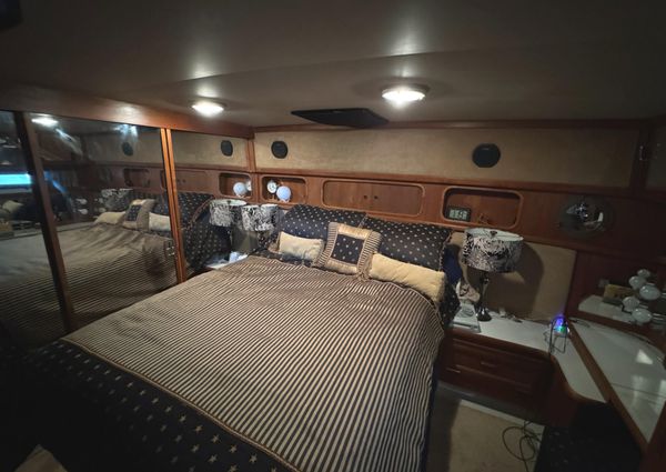 Carver 42 Aft Cabin Motoryacht image