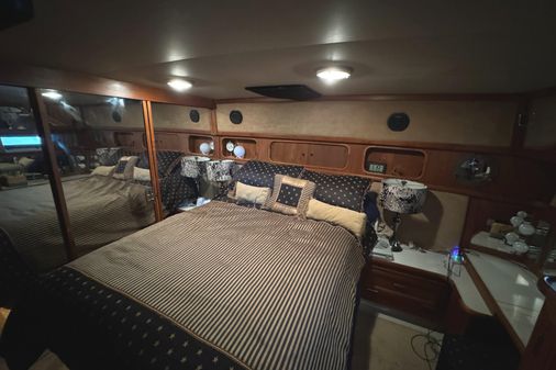 Carver 42 Aft Cabin Motoryacht image