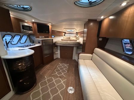 Cruisers Yachts 380 Express image