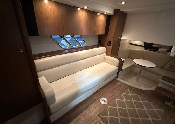 Cruisers Yachts 380 Express image