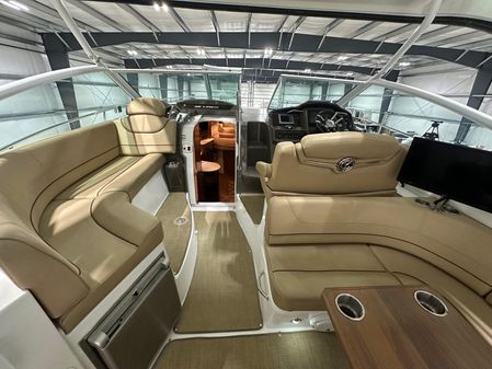 Cruisers Yachts 380 Express image