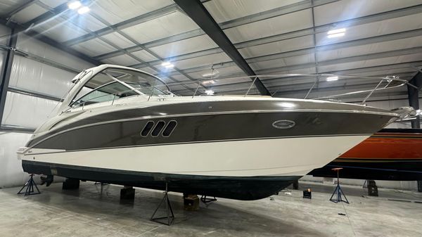 Cruisers Yachts 380 Express