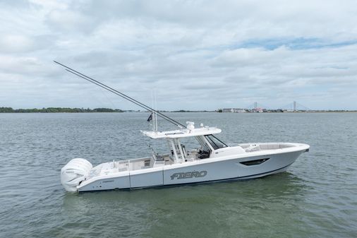 Pursuit S 428 Sport image